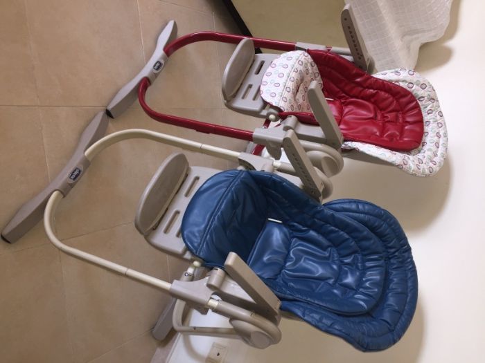 Duas cadeiras refeição bebé / criança Chicco Polly Magic 0m+