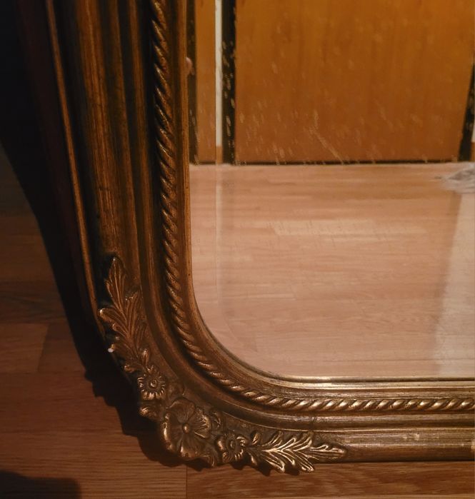 Espelho vintage em talha dourada