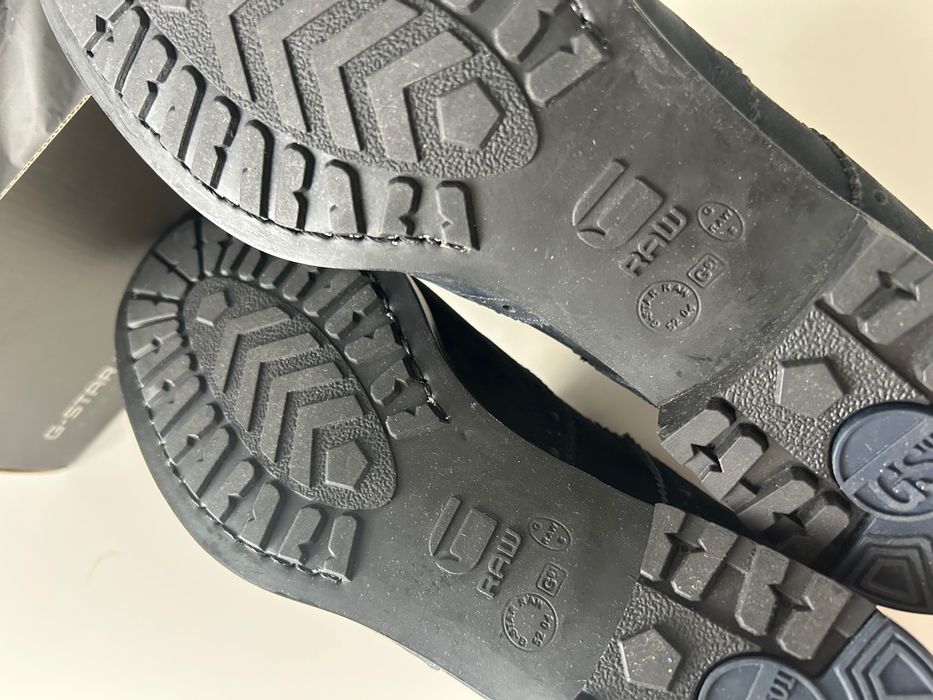 Sapatos de pele azul