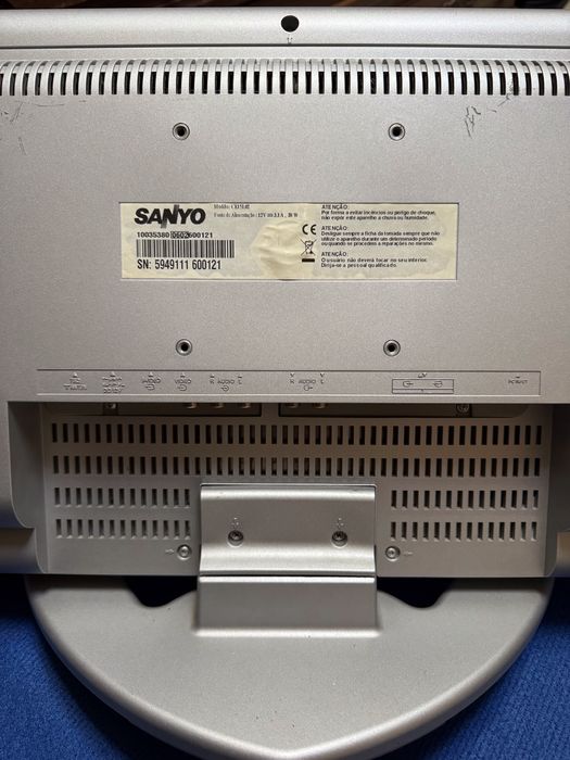 Televisao sanyo 15”