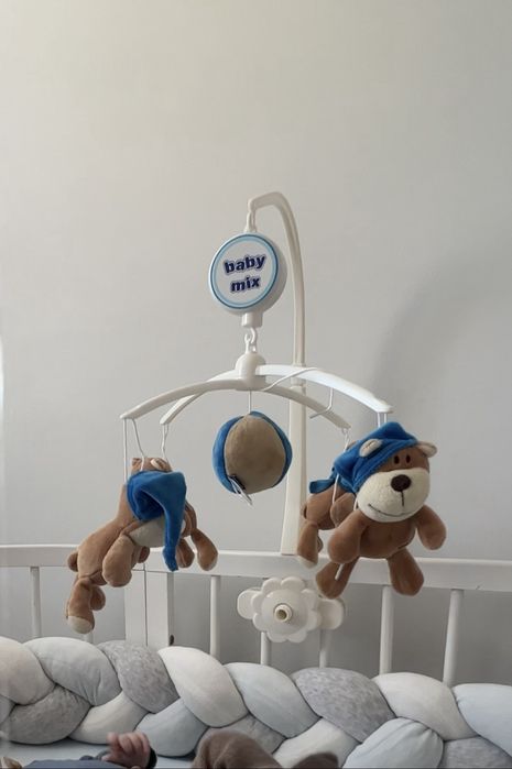 Мобіль на дитяче ліжечко