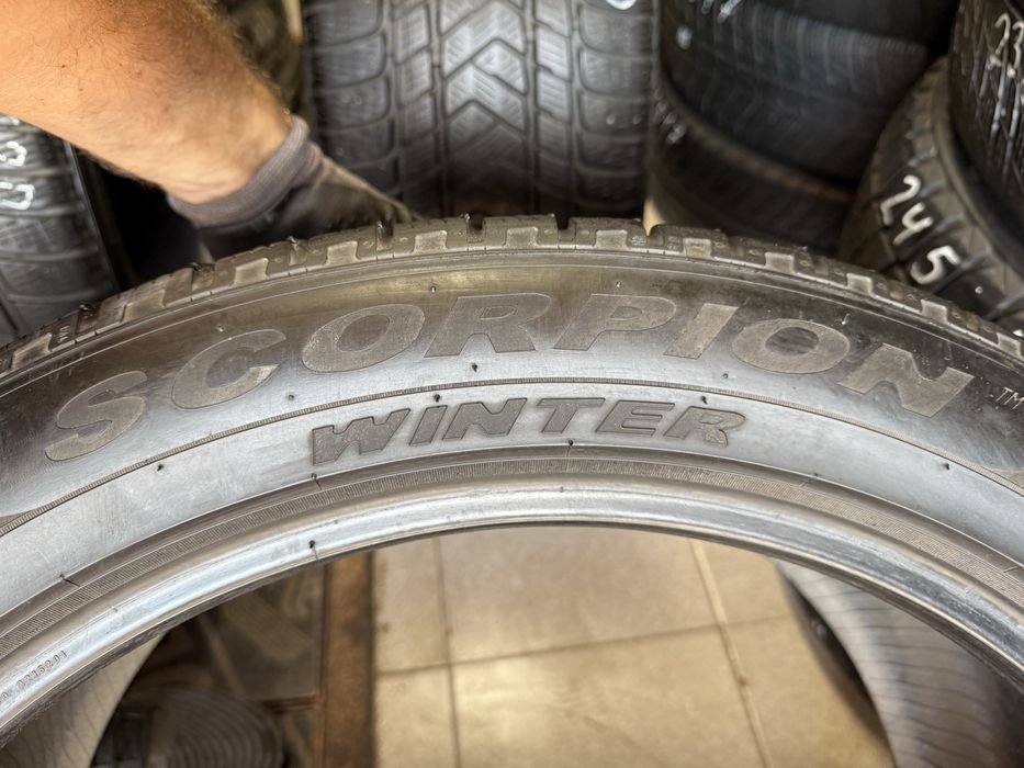 285/45/21 Pirelli