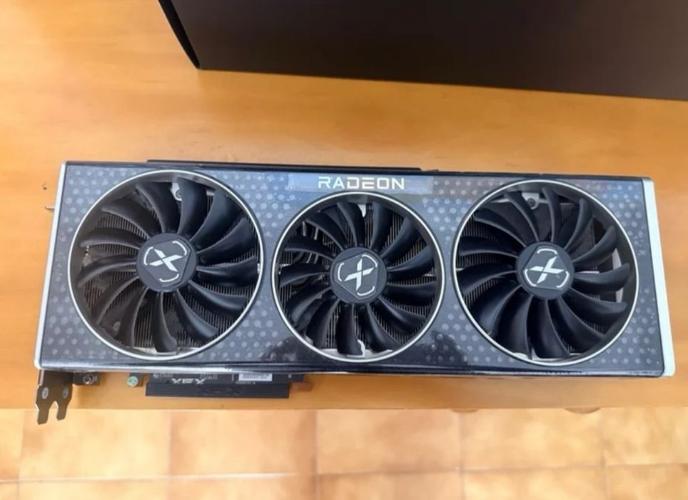 Placa gráfica XFX Speedster MERC 319 Radeon RX 6800 XT 16GB (Como Nova / Testada)