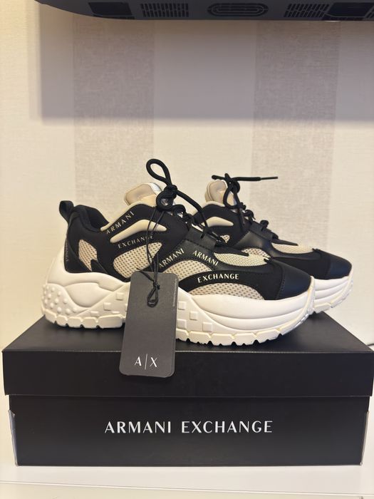 Armani Exchange 7.5