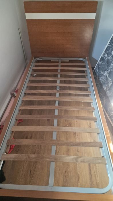 Cama solteiro com colchão