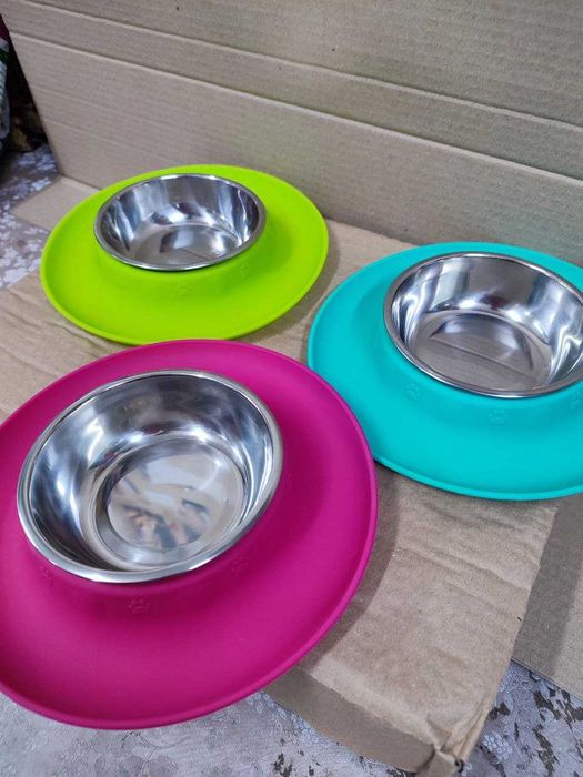 Миска металева на силіконовій підставці одинарна