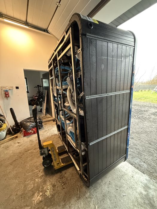 Jacuzzi nowe uszkodzone podczas transportu