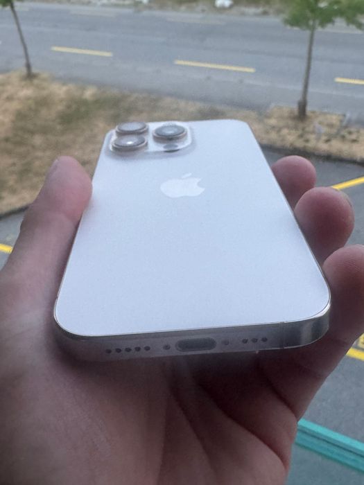 iPhone 16 pro 512gb