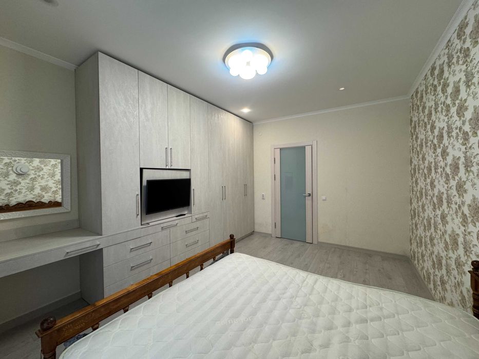 Продам однокімнатну квартиру з терасрю