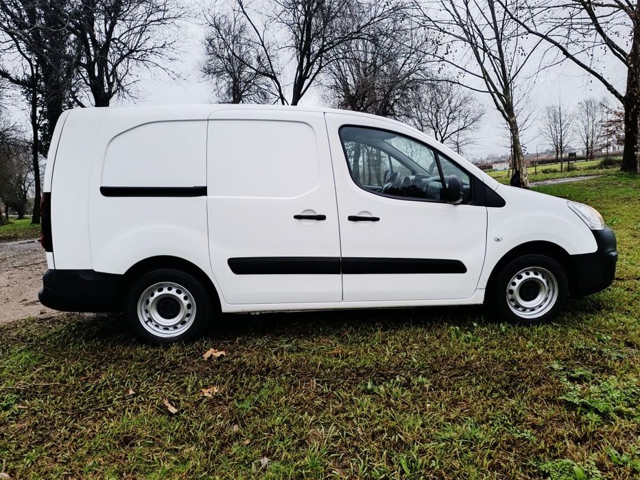 Citroen berlingo 1.6 HDI 3LUGARES POUCOS KMS  nacional