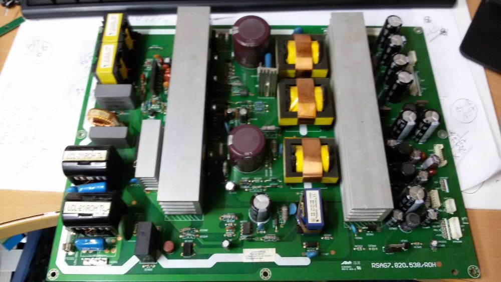 rsag7.820.538/roh fonte de alimentaçao tv hisense lcd4033eu