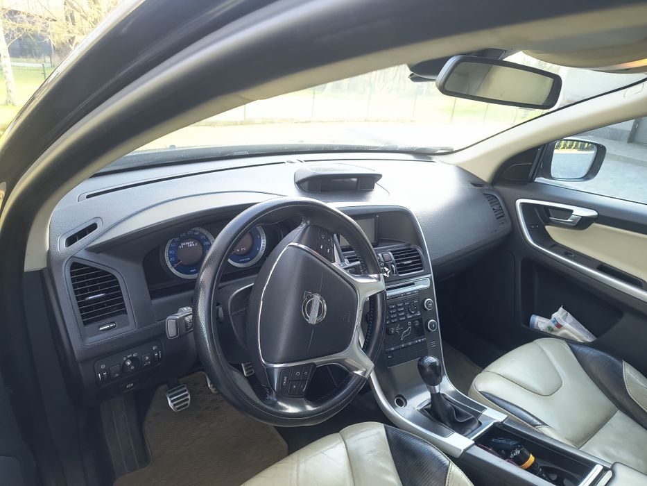 Volvo XC 60 r design gotowa do jazdy