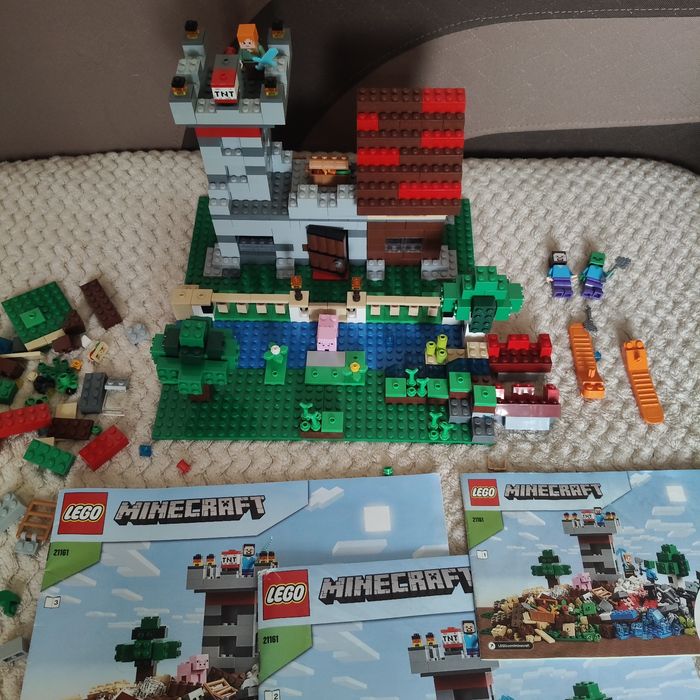 Lego 21161,  оригінал з інструкціями