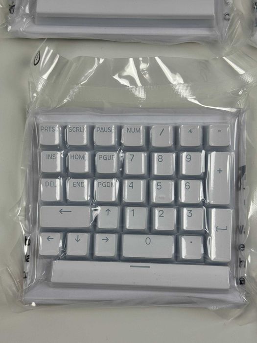 Zestaw keycapów SteelSeries PrismCaps White German Layout (60380)