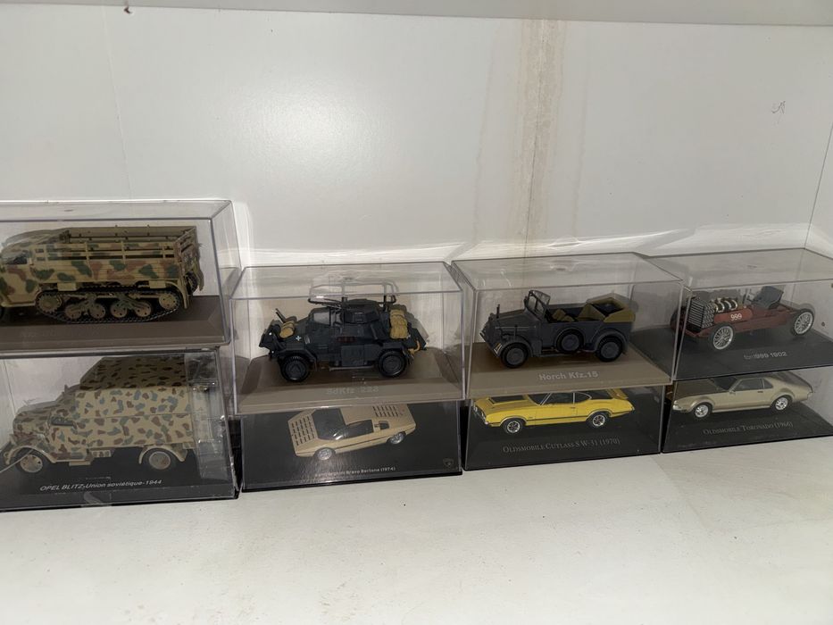 Miniaturas 1:43 e 1:64 (Tarmac, Ixo, Altaya)