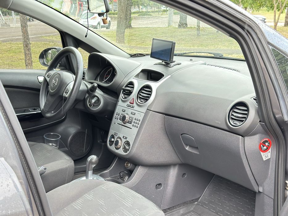 Продам Opel Corsa 2012 , Автомат