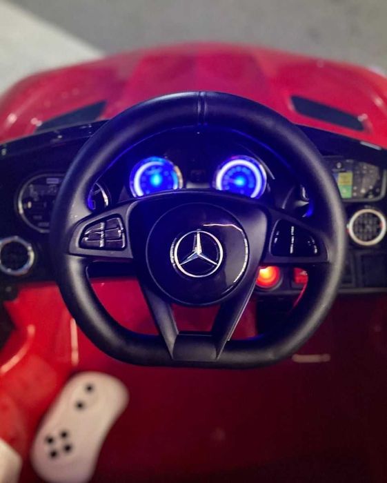 Детский электромобиль Bambi Mercedes AMG до 35кг дитячий електромобіль