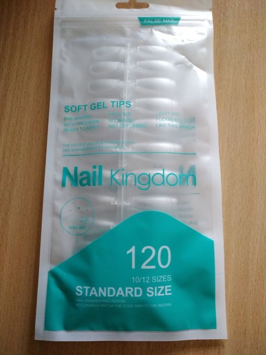 Нігті накладні типси