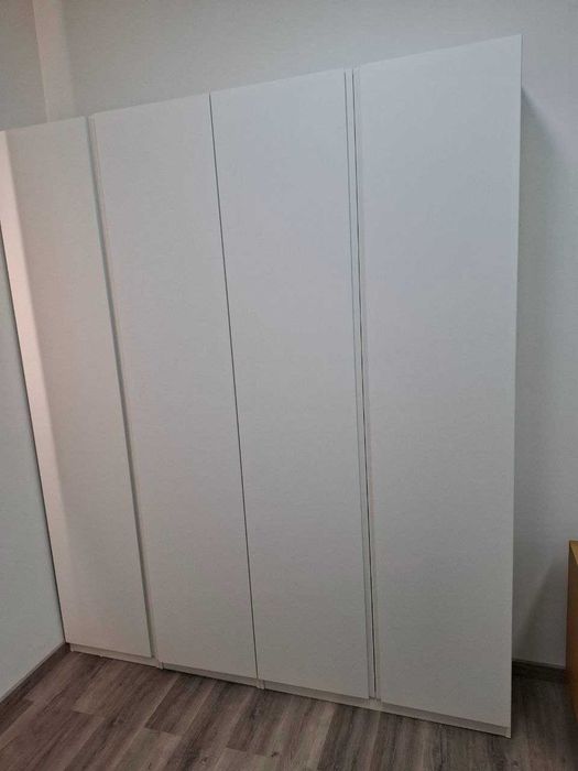 • Armário para documentos/roupa IKEA