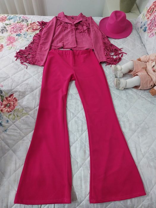 Roupa mais chapéu da barbie