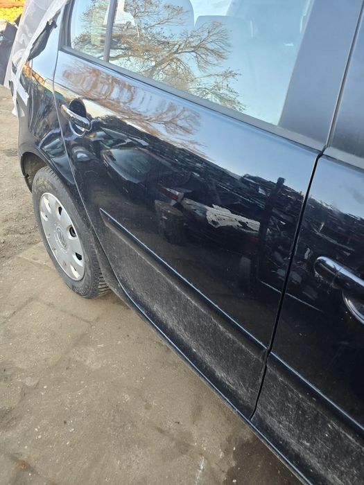 Drzwi prawy tył vw golf V HB w kolorze L041