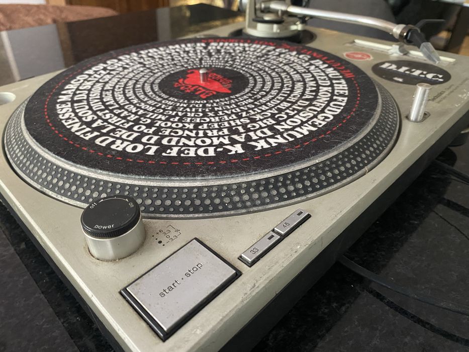 Technics SL 1200 mk2