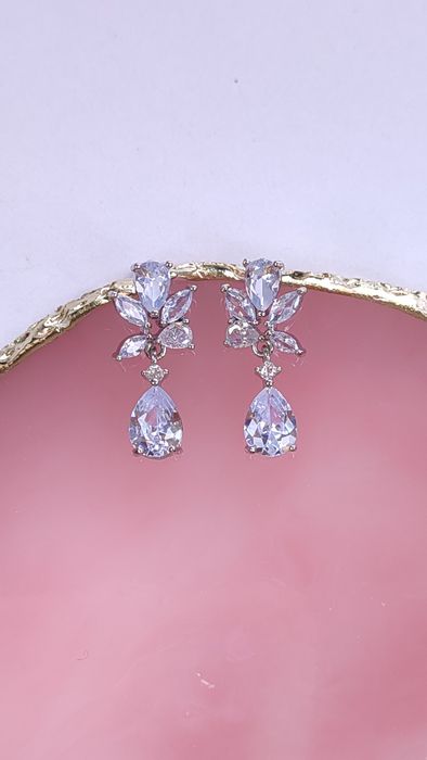 Nowe srebrne kolczyki z cyrkoniami