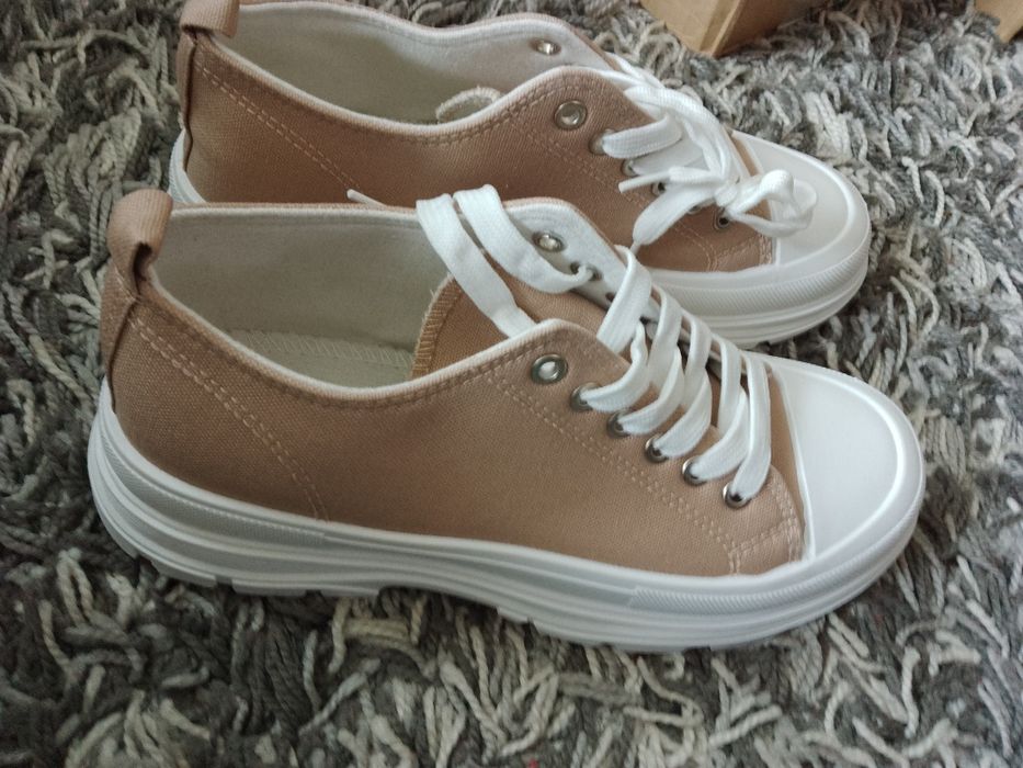 Buty sneakersy nowe