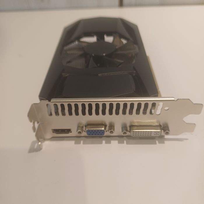 Відеокарта Radeon HD 7670 4GB GDDR5 ОЕМ 128 bit.