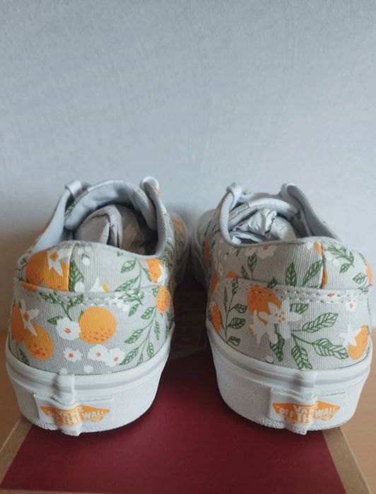 Vans tamanho 36,5 usados uma vez. Como novos