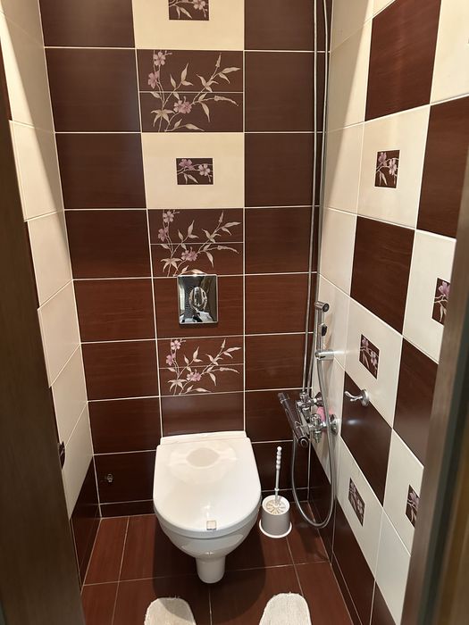 Здам укомплектовану квартиру в новобудові, р-н Чайки з власним гаражем