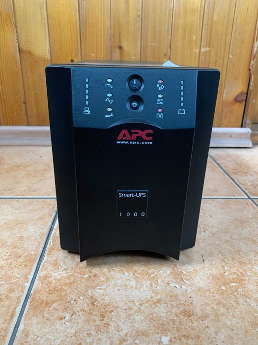 Zasilacz awaryjny APC Smart-UPS Pro 1000