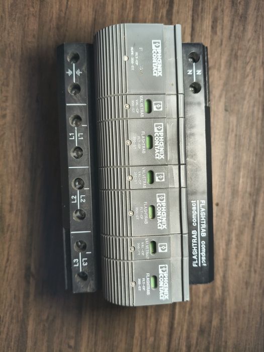 Ogranicznik przepięć Phoenix Contact 3F