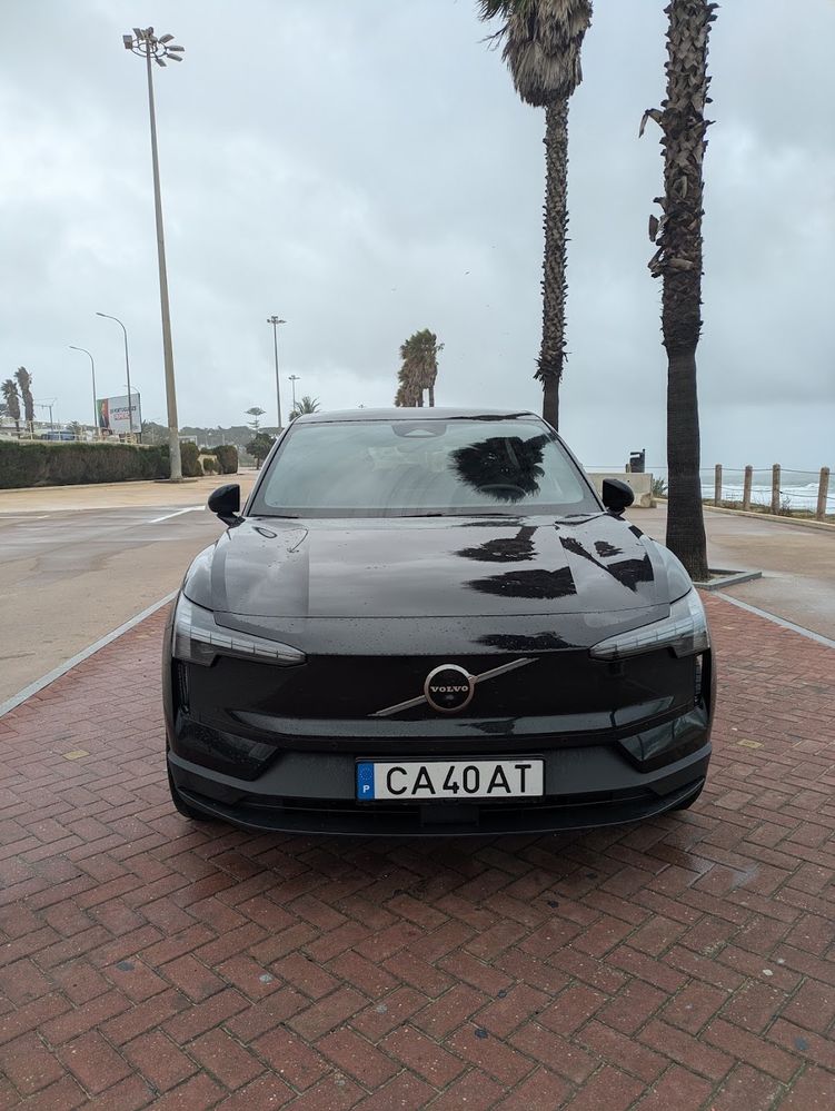 Volvo EX30 Single Motor Extended Range RWD Ultra