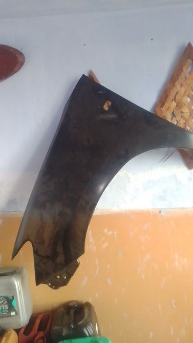 Продам крило з автомобіля Toyota Hilux