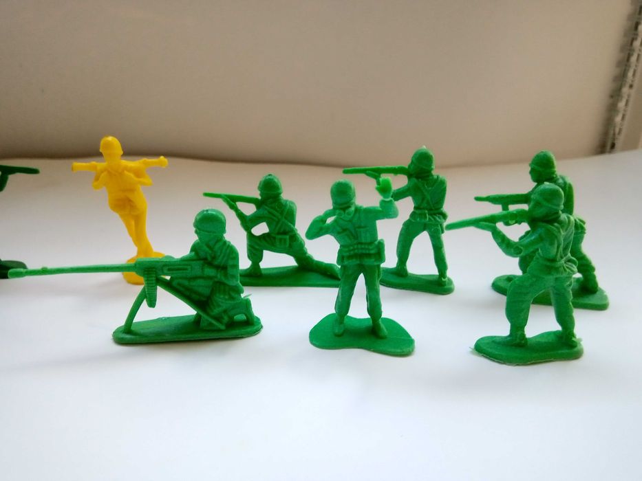 Солдатики разные