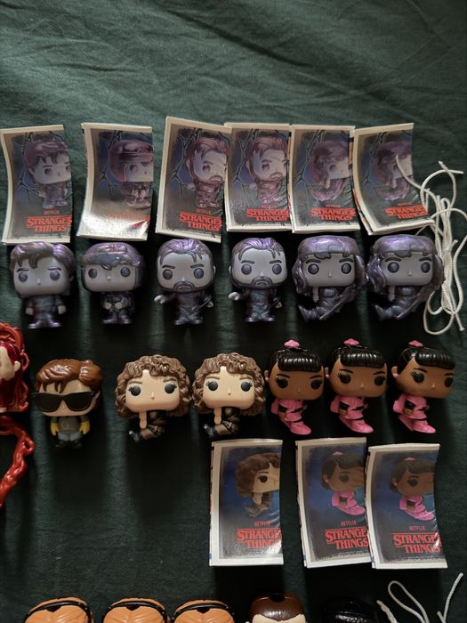 Продам kinder joy stranger things, фігурки stranger things
