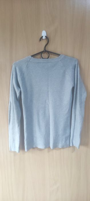 Damski sweter z długim rękawem