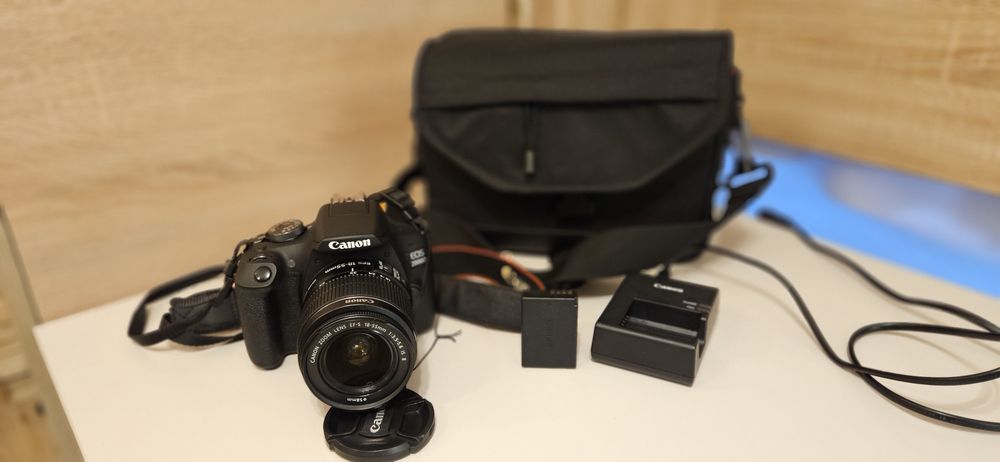 Canon EOS 2000 D
