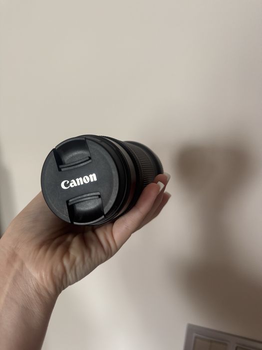 Об'єктив Canon RF-S 55-210mn