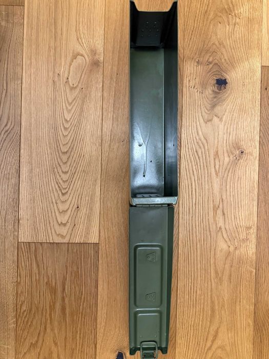 Sprzedam skrzynkę na amunicję do Mg 34/42 z Jugosławii