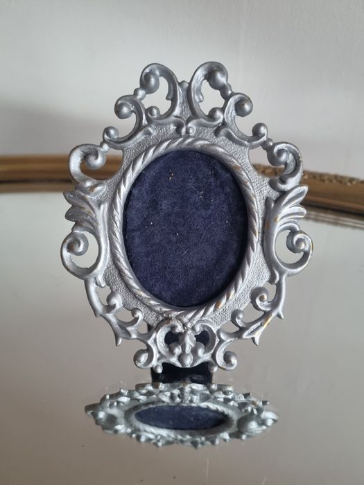 Stara stojąca ramka na zdjęcie,obrazek