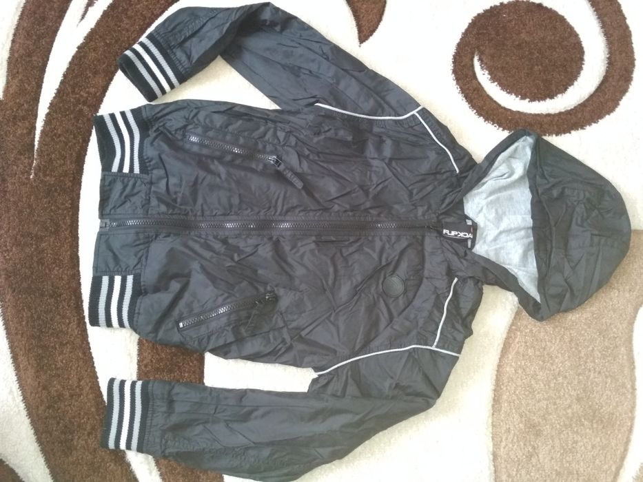 Куртка - ветровка