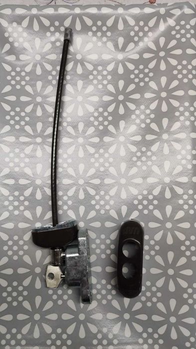 Zabezpieczenie okien blokada UAP czarny i biały pod klucz NOWE