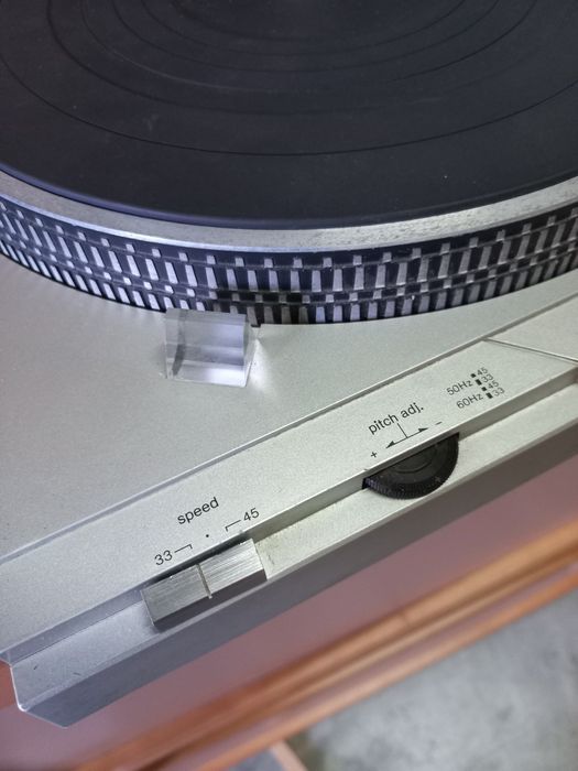 Gira discos Technics sl-d2