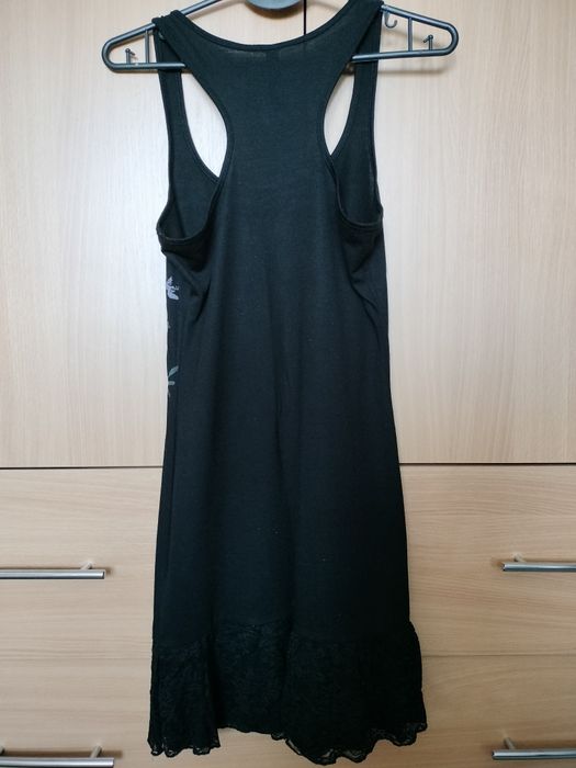 Czarna sukienka s