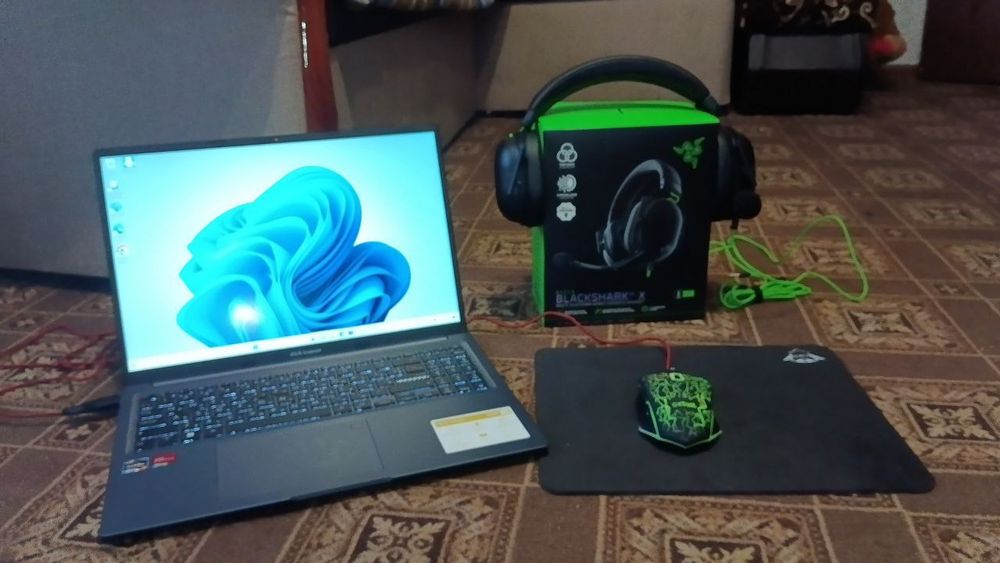 Ноутбук AsusVivobook