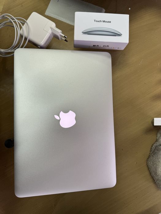 Vendo Macbook Pro como novo c/ garantia