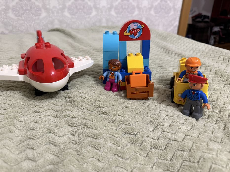 Lego duplo аеропорт з літаком