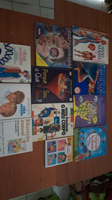 Livros infanto juvenis sobre O corpo humano  / Coleção O corpo humano